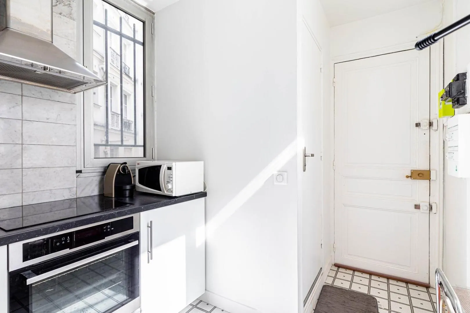 Guestready - Sunlit Serenity Near Montmartre